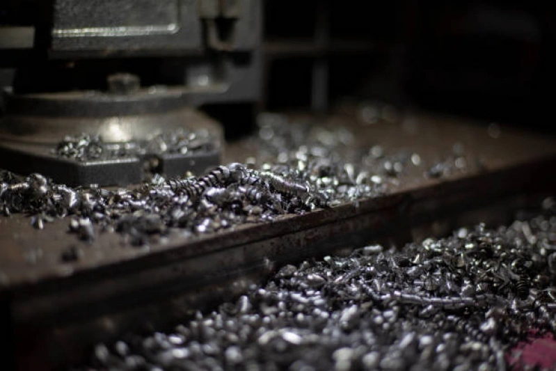 acabamento de peças metalicas fundidas