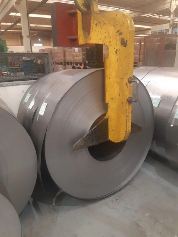 berço metálico para transporte de bobinas