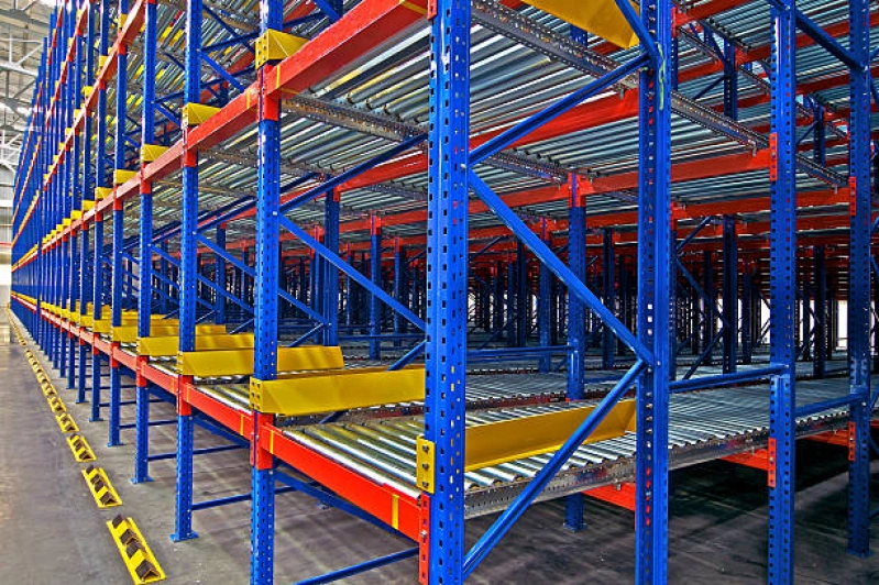 rack metálico para armazenagem