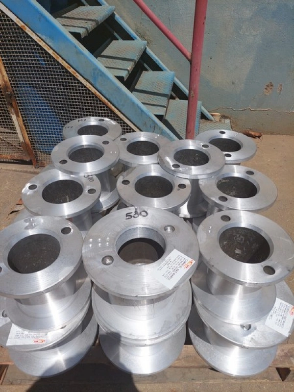 serviço de usinagem de flanges