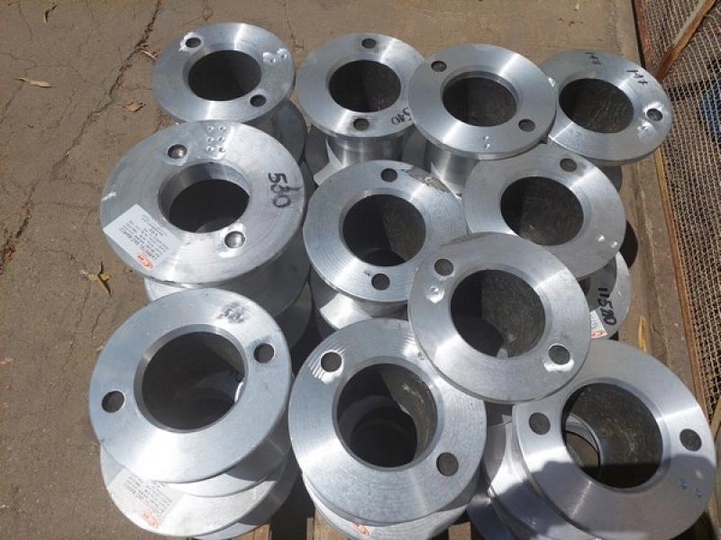 usinagem de flanges
